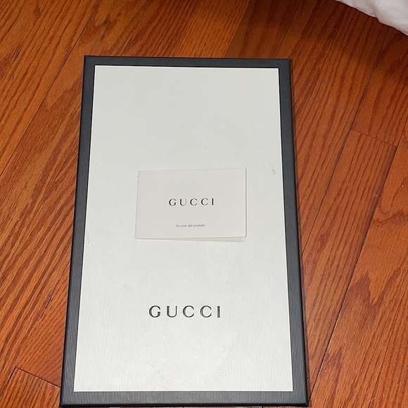 Gucci Ace sneaker Embroidered Bees White Leather Gold women  Women\'s Ace sneaker with bee